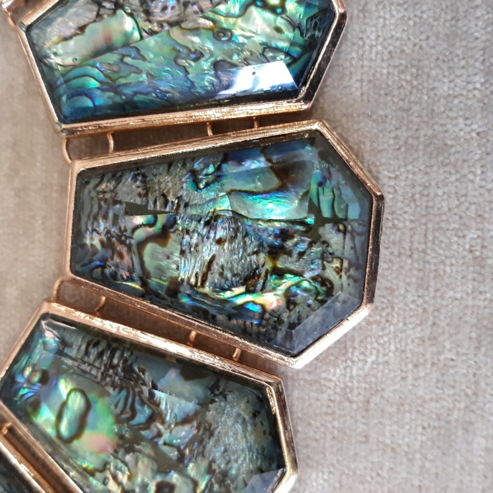 Shell Statement Necklace - Picture 3 of 12